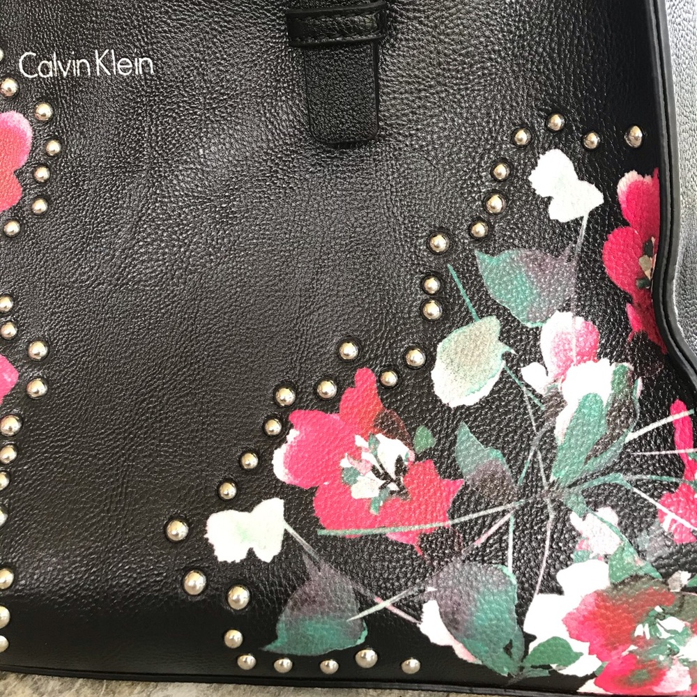 *SOLD* Calvin Klein Matching Tote Set, Black/Pink - Picture 3 of 8